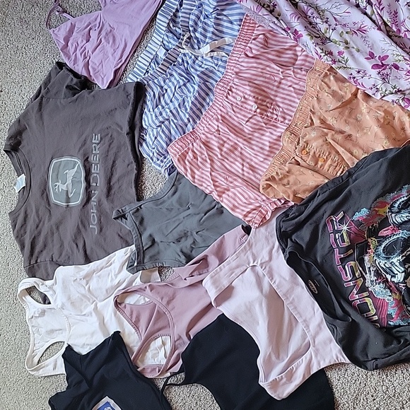 Womens Comfy Bundle!!! - Picture 4 of 4